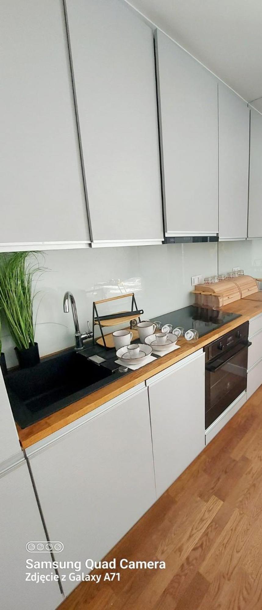 Miodowy Z Balkonem, Hustawka, Garazem I Faktura Apartment