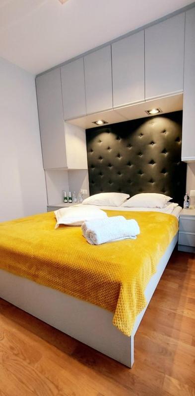 Miodowy Z Balkonem, Hustawka, Garazem I Faktura Apartment